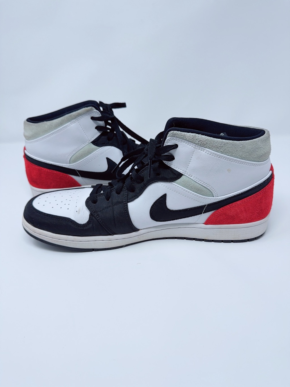 Nike Air Jordan 1 Mid White Black Gym Red Sneakers Menโs Size 15 - Picture 6 of 9